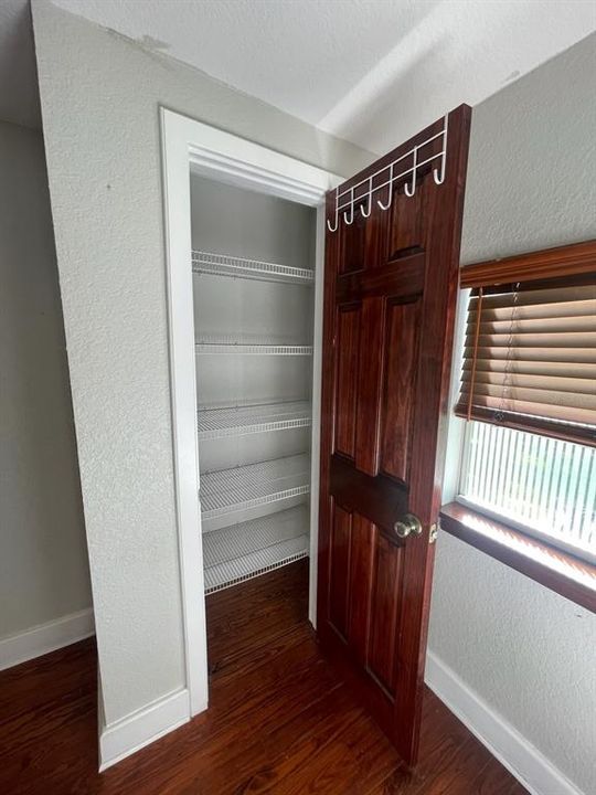 Active With Contract: $475,000 (3 beds, 2 baths, 1314 Square Feet)