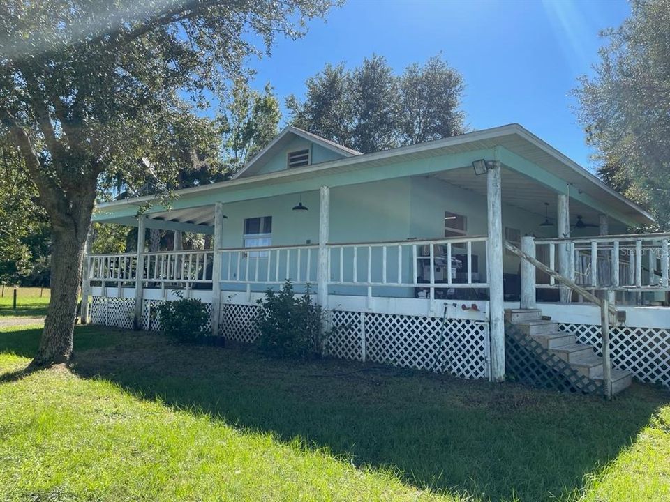 Active With Contract: $475,000 (3 beds, 2 baths, 1314 Square Feet)