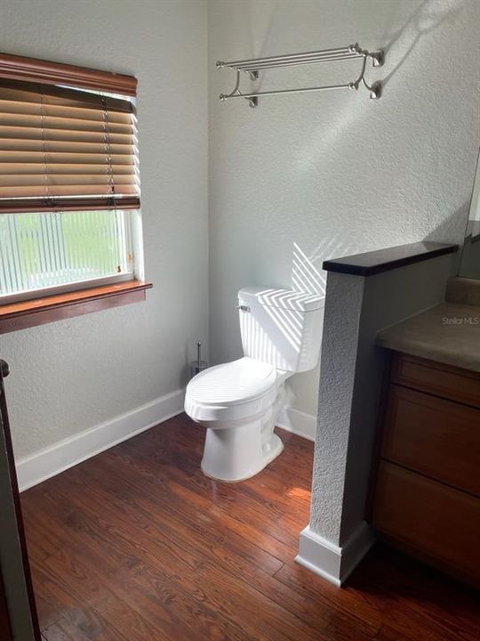 Active With Contract: $475,000 (3 beds, 2 baths, 1314 Square Feet)