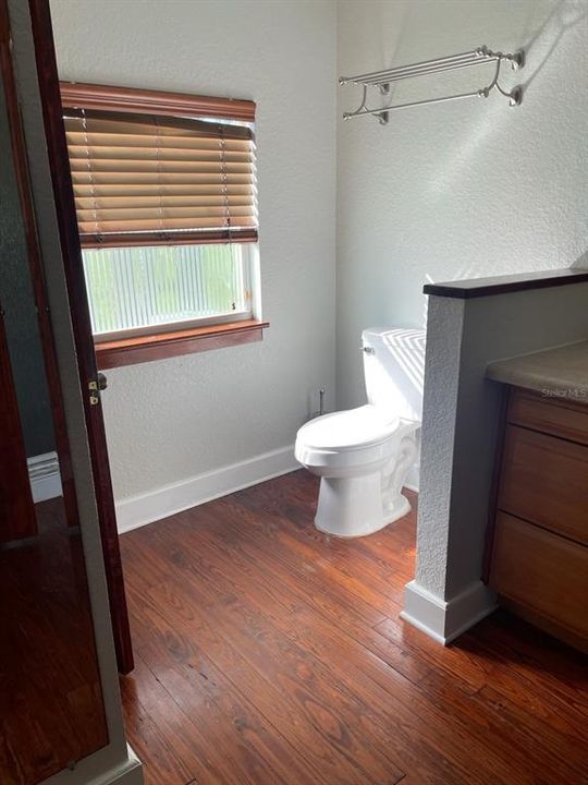 Active With Contract: $475,000 (3 beds, 2 baths, 1314 Square Feet)