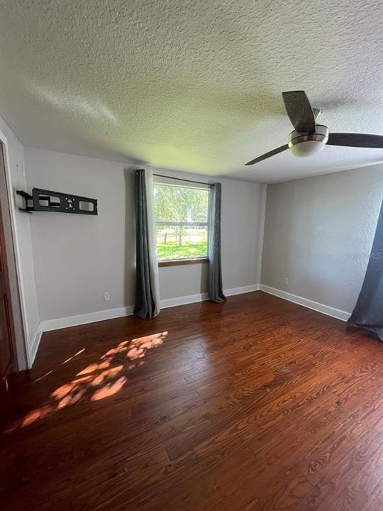 Active With Contract: $475,000 (3 beds, 2 baths, 1314 Square Feet)