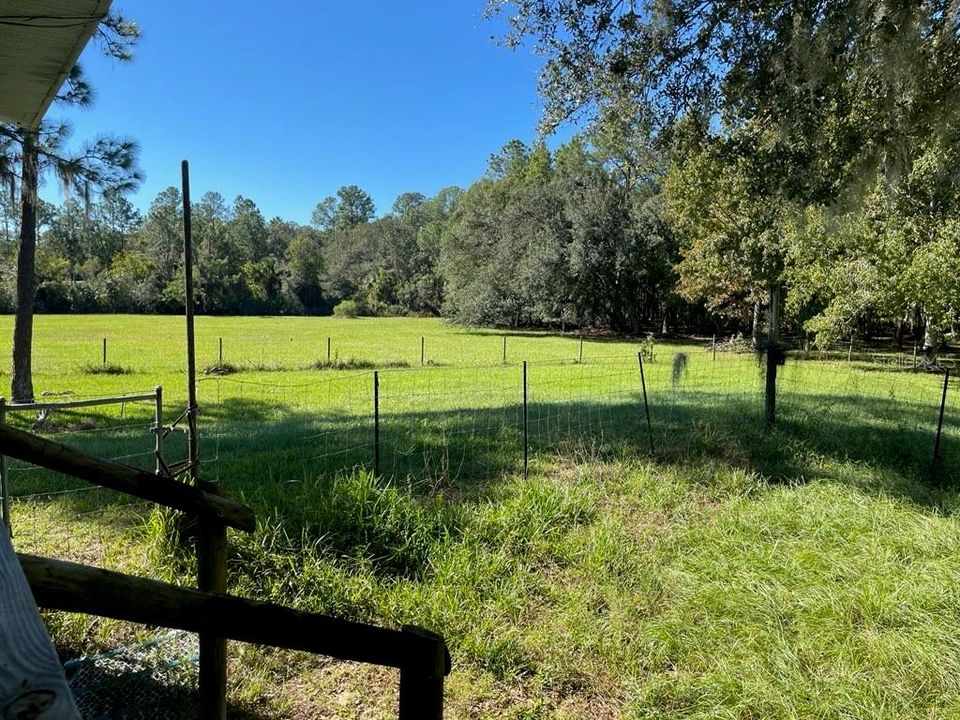 Active With Contract: $475,000 (3 beds, 2 baths, 1314 Square Feet)