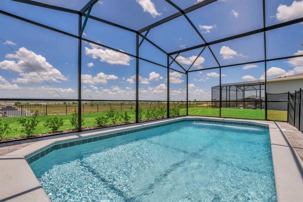 For Sale: $680,000 (5 beds, 4 baths, 2496 Square Feet)