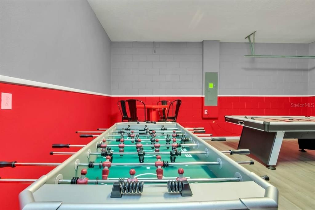 For Sale: $680,000 (5 beds, 4 baths, 2496 Square Feet)