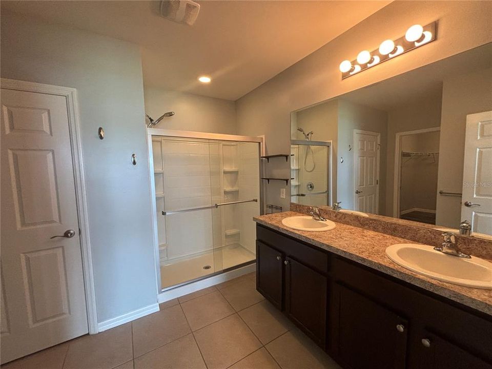 En Renta: $2,250 (4 camas, 2 baños, 1828 Pies cuadrados)