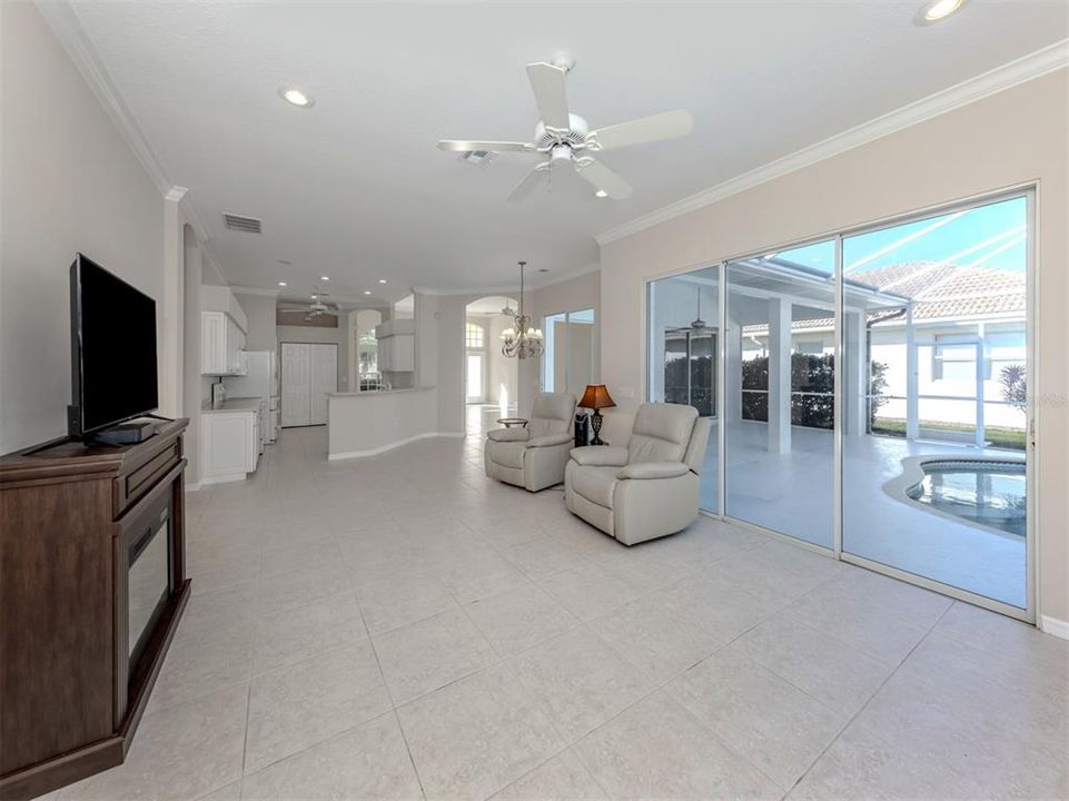 For Sale: $525,000 (3 beds, 2 baths, 2080 Square Feet)