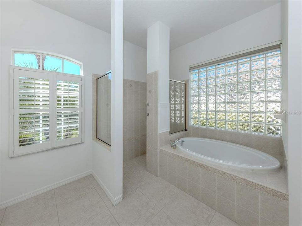 For Sale: $525,000 (3 beds, 2 baths, 2080 Square Feet)