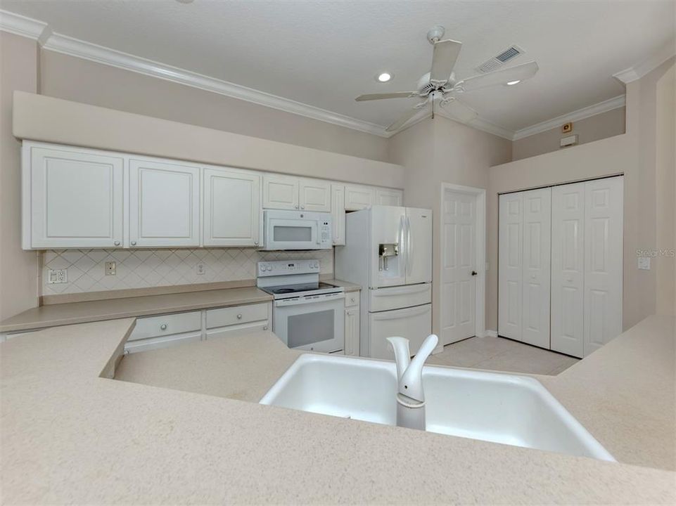 For Sale: $525,000 (3 beds, 2 baths, 2080 Square Feet)