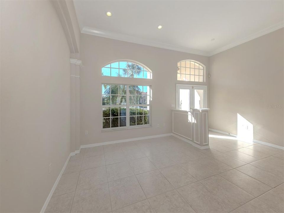 For Sale: $525,000 (3 beds, 2 baths, 2080 Square Feet)