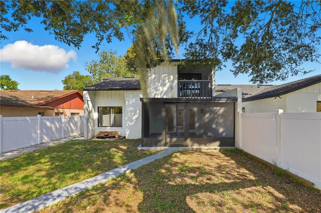 For Rent: $2,400 (3 beds, 2 baths, 1300 Square Feet)