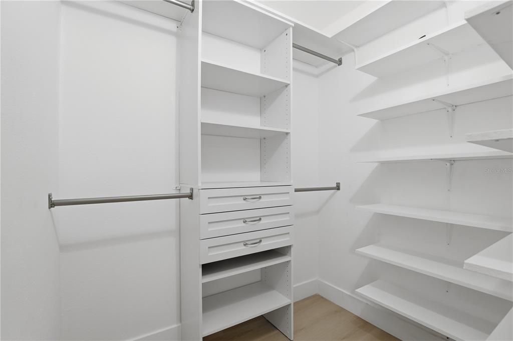 For Rent: $2,400 (3 beds, 2 baths, 1300 Square Feet)