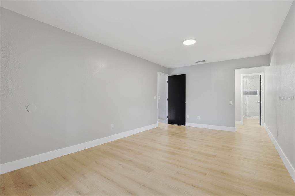 For Rent: $2,400 (3 beds, 2 baths, 1300 Square Feet)