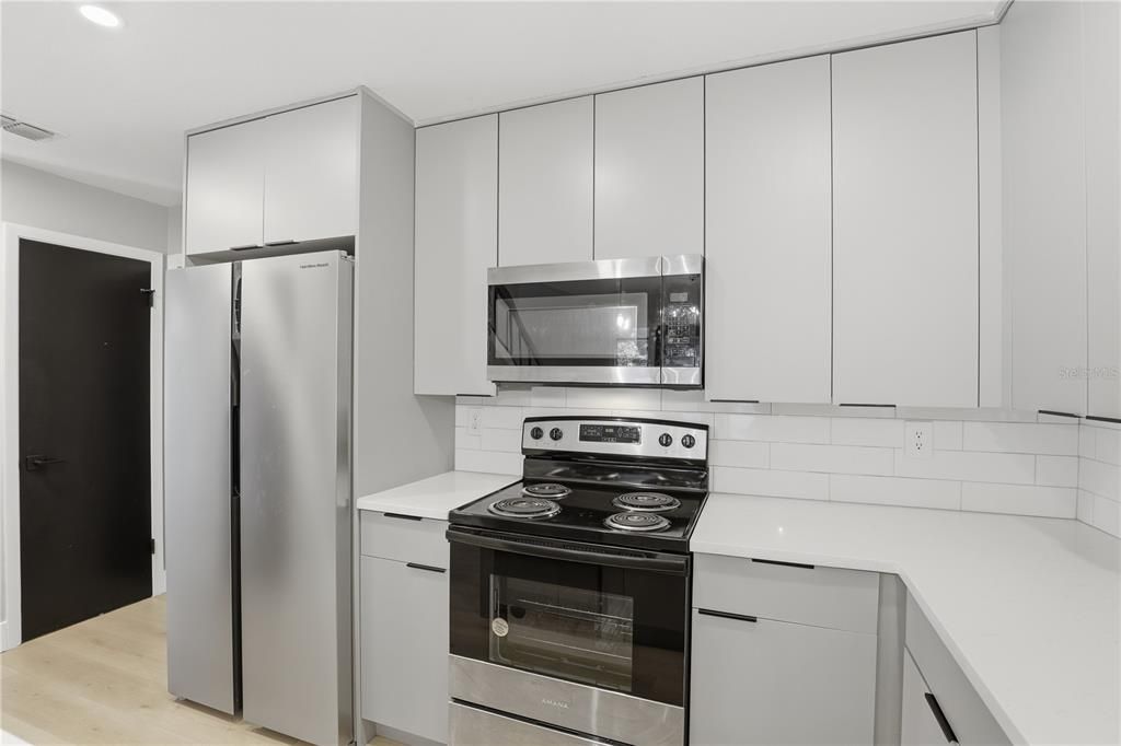 For Rent: $2,400 (3 beds, 2 baths, 1300 Square Feet)