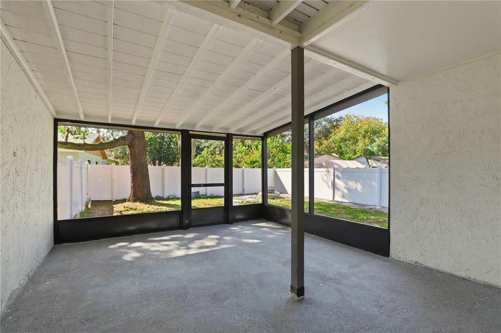 For Rent: $2,400 (3 beds, 2 baths, 1300 Square Feet)