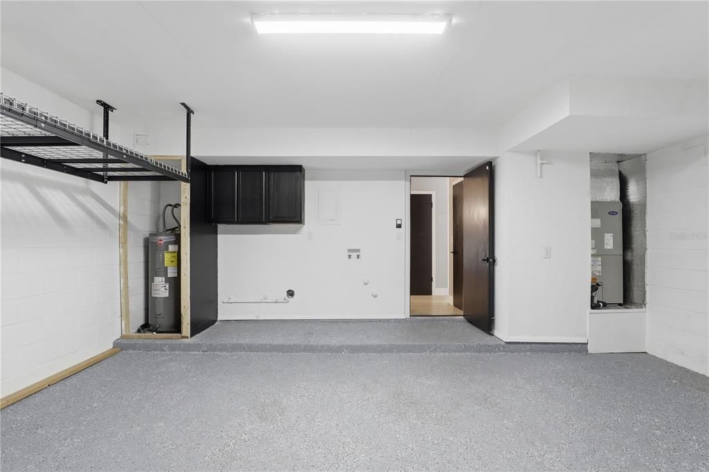 For Rent: $2,400 (3 beds, 2 baths, 1300 Square Feet)