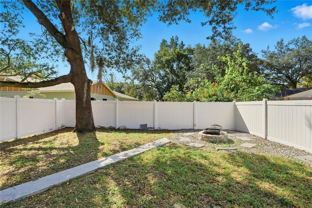 For Rent: $2,400 (3 beds, 2 baths, 1300 Square Feet)