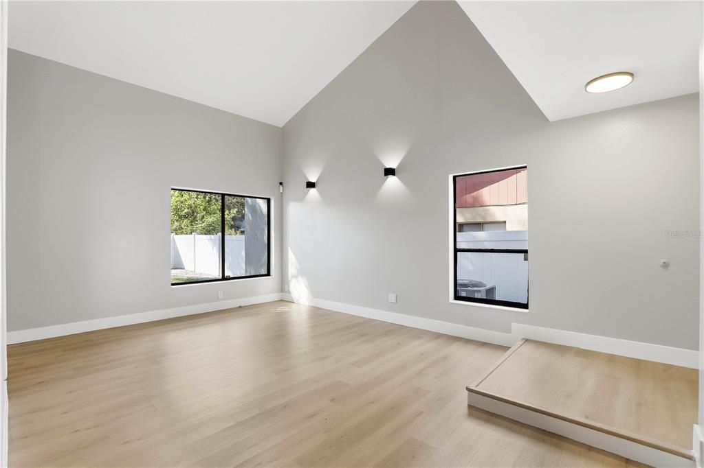 For Rent: $2,400 (3 beds, 2 baths, 1300 Square Feet)