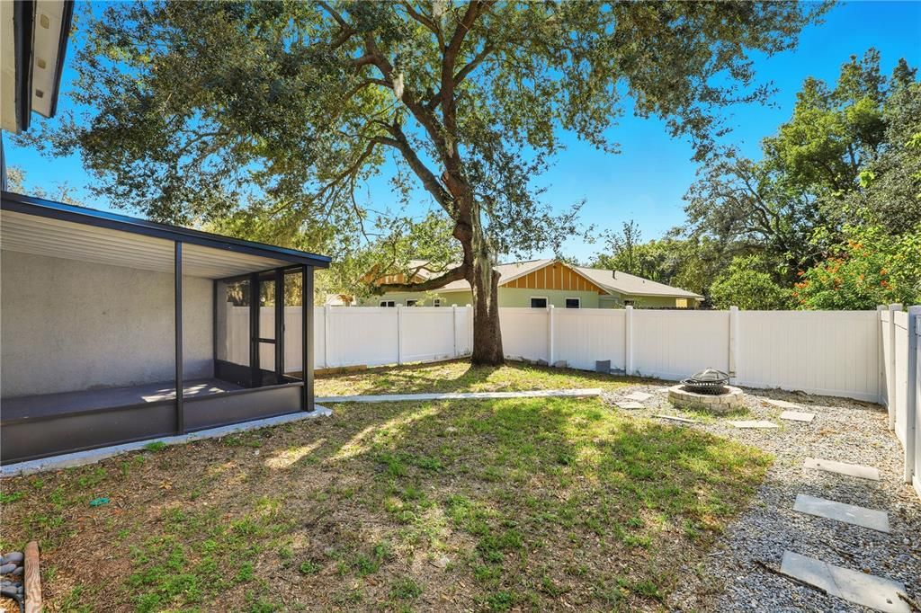 For Rent: $2,400 (3 beds, 2 baths, 1300 Square Feet)