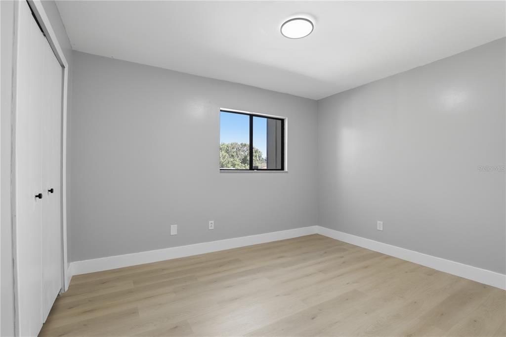 For Rent: $2,400 (3 beds, 2 baths, 1300 Square Feet)