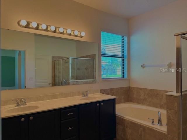 En Venta: $329,900 (3 camas, 2 baños, 1555 Pies cuadrados)