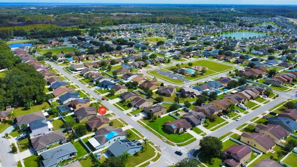 En Venta: $329,900 (3 camas, 2 baños, 1555 Pies cuadrados)