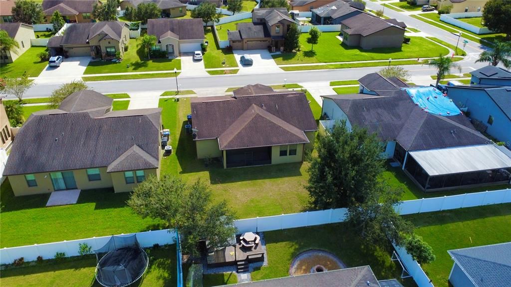 En Venta: $329,900 (3 camas, 2 baños, 1555 Pies cuadrados)