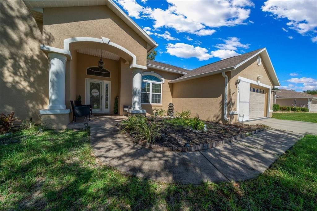 For Sale: $299,000 (3 beds, 2 baths, 1884 Square Feet)