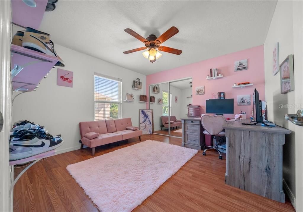 For Sale: $299,000 (3 beds, 2 baths, 1884 Square Feet)