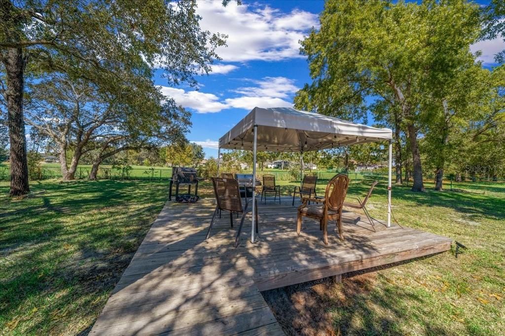 For Sale: $299,000 (3 beds, 2 baths, 1884 Square Feet)