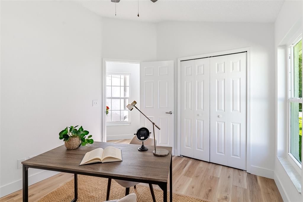 Под контрактом: $515,000 (3 спален, 2 ванн, 1698 Квадратных фут)