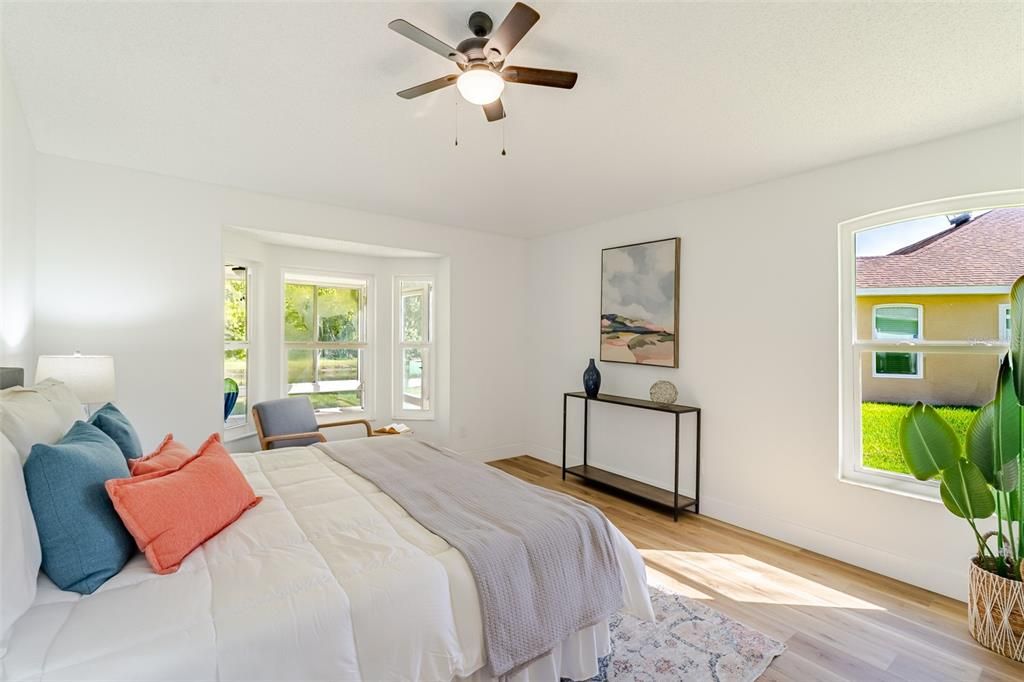 Под контрактом: $515,000 (3 спален, 2 ванн, 1698 Квадратных фут)