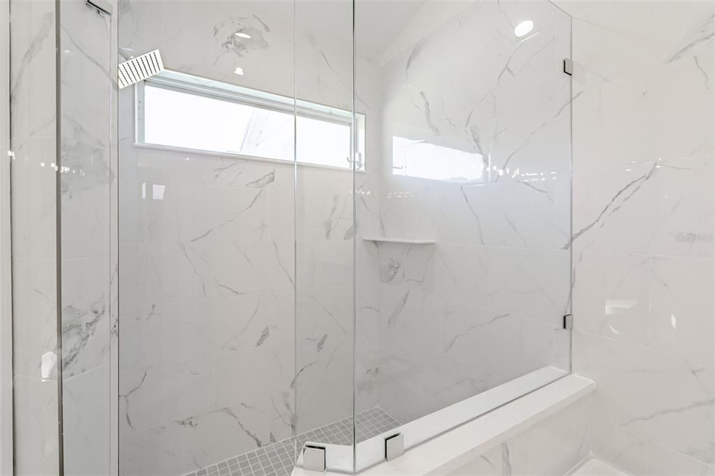 Под контрактом: $515,000 (3 спален, 2 ванн, 1698 Квадратных фут)