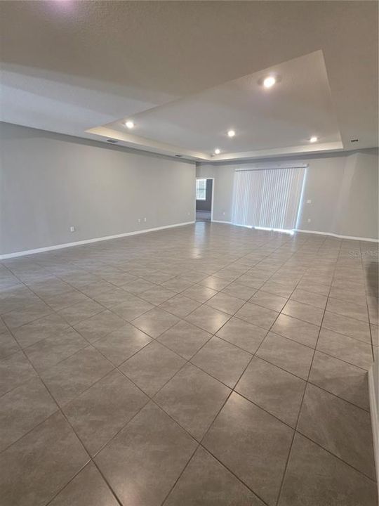 出租: $2,600 (4 贝兹, 3 浴室, 2344 平方英尺)