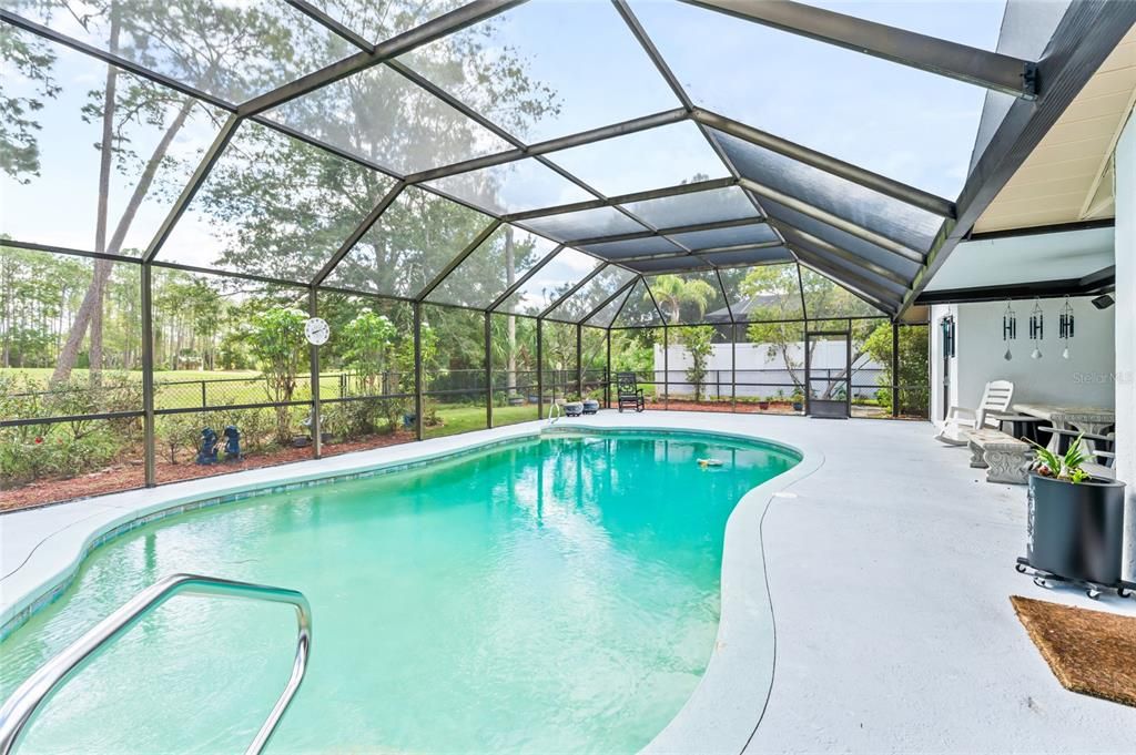 For Sale: $425,000 (3 beds, 2 baths, 1959 Square Feet)