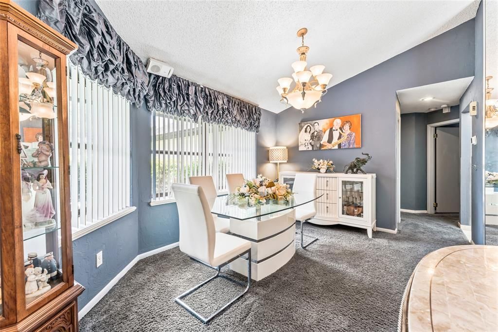 For Sale: $425,000 (3 beds, 2 baths, 1959 Square Feet)