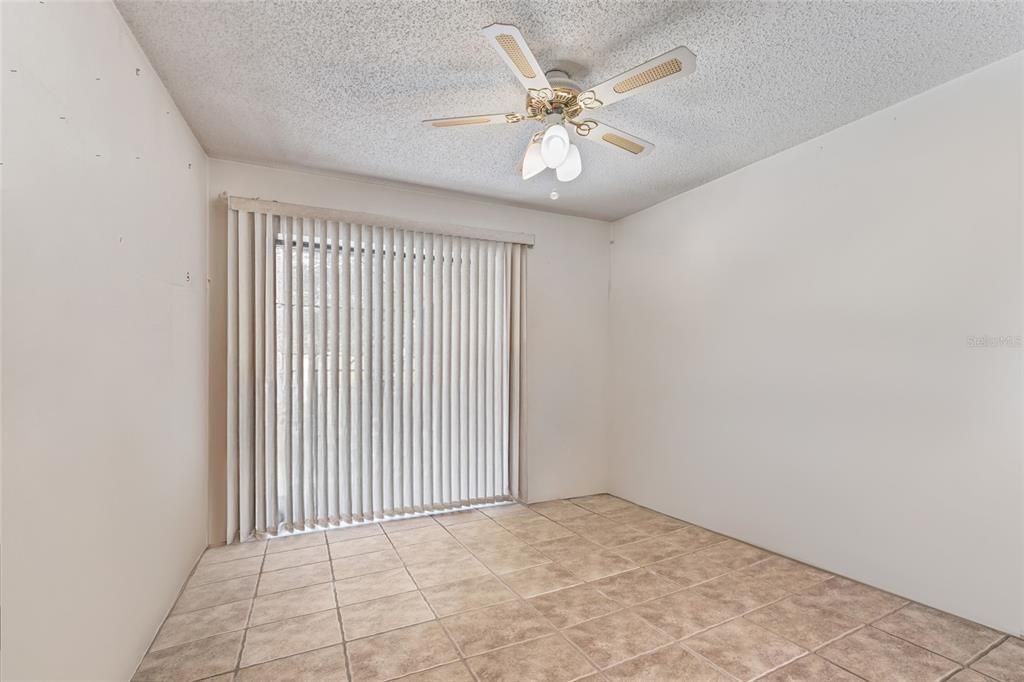 For Sale: $425,000 (3 beds, 2 baths, 1959 Square Feet)