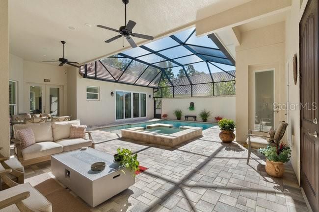 En Venta: $850,000 (4 camas, 3 baños, 2712 Pies cuadrados)