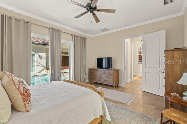 En Venta: $850,000 (4 camas, 3 baños, 2712 Pies cuadrados)