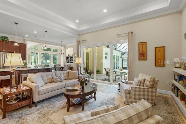 En Venta: $850,000 (4 camas, 3 baños, 2712 Pies cuadrados)