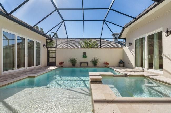 En Venta: $850,000 (4 camas, 3 baños, 2712 Pies cuadrados)