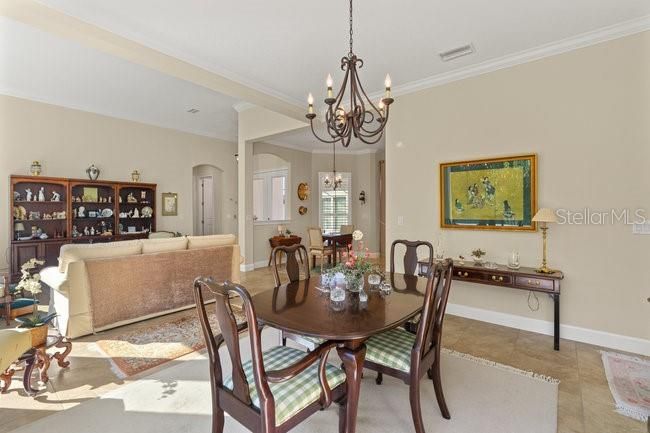 En Venta: $850,000 (4 camas, 3 baños, 2712 Pies cuadrados)