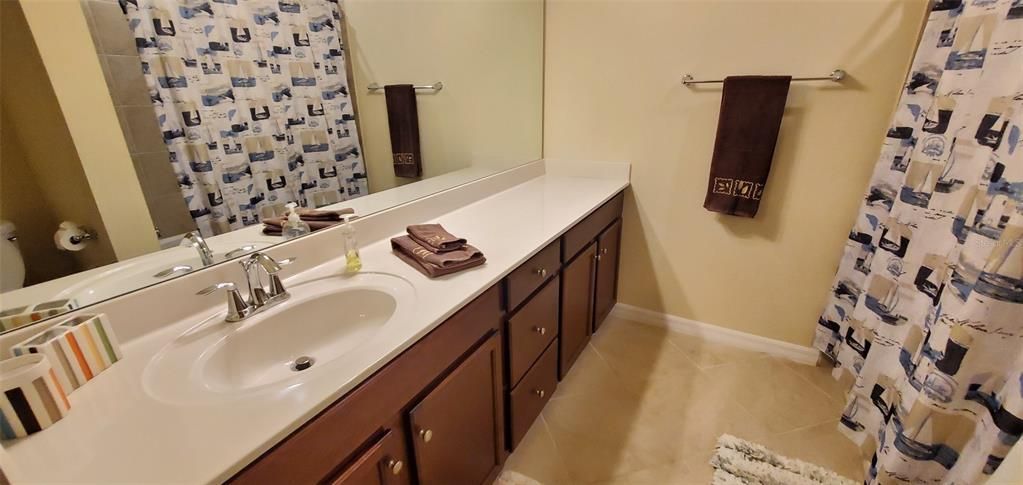 En Renta: $5,300 (3 camas, 2 baños, 1949 Pies cuadrados)