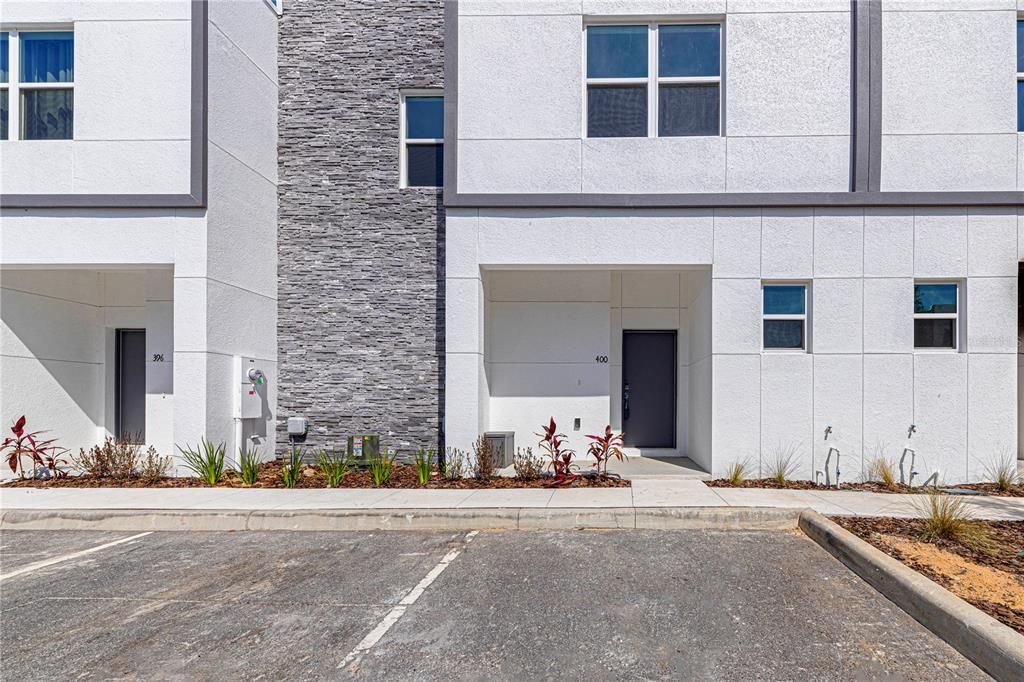 Active With Contract: $329,999 (5 beds, 4 baths, 1671 Square Feet)