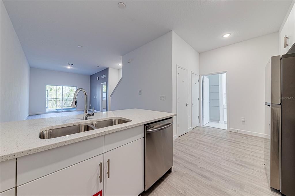 Active With Contract: $329,999 (5 beds, 4 baths, 1671 Square Feet)