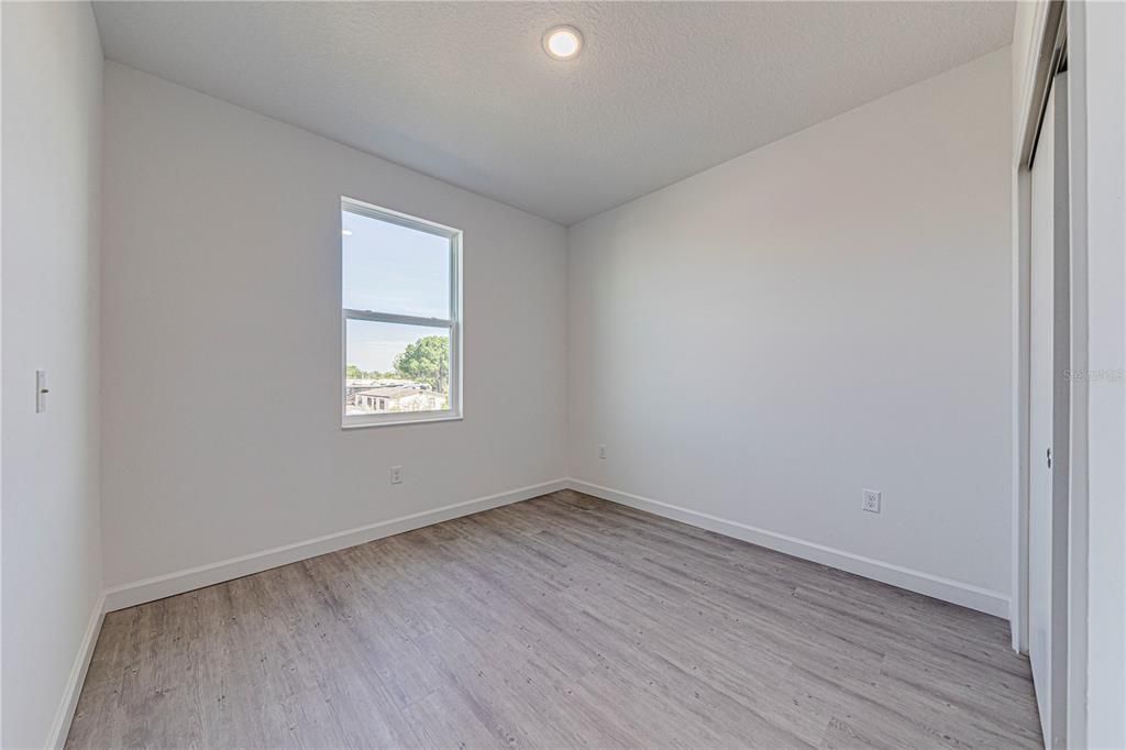 Active With Contract: $329,999 (5 beds, 4 baths, 1671 Square Feet)