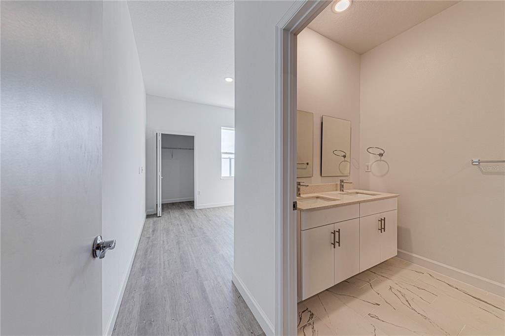 Active With Contract: $329,999 (5 beds, 4 baths, 1671 Square Feet)