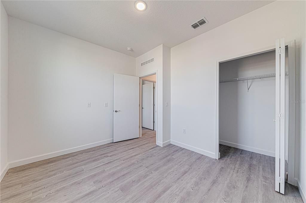 Active With Contract: $329,999 (5 beds, 4 baths, 1671 Square Feet)