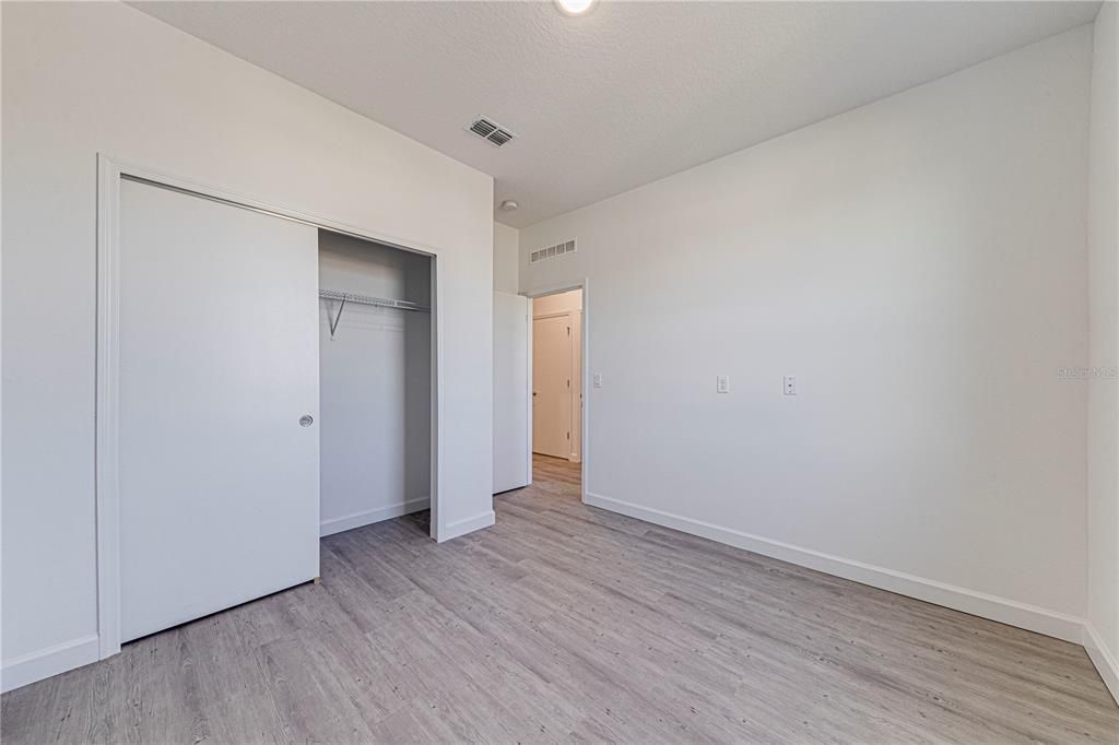 Active With Contract: $329,999 (5 beds, 4 baths, 1671 Square Feet)