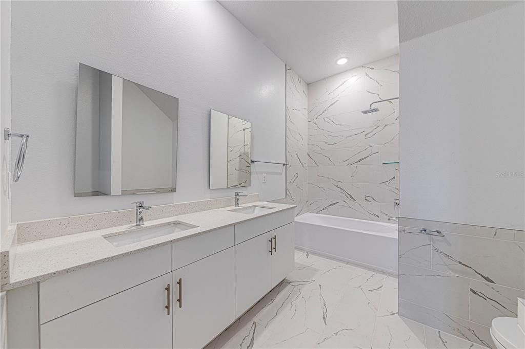 Active With Contract: $329,999 (5 beds, 4 baths, 1671 Square Feet)