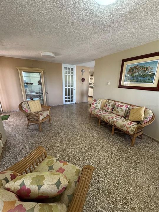 На продажу: $435,000 (3 спален, 2 ванн, 1900 Квадратных фут)